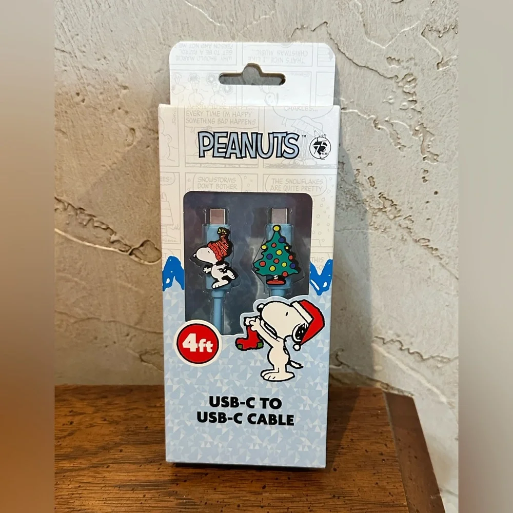Peanuts Christmas Holiday Festive Snoopy USB-C To USB-C Cable - 4ft. NWT